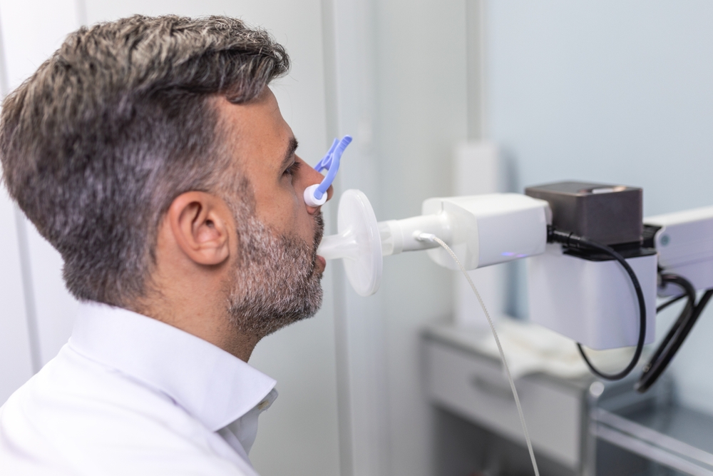Man using Spiro Lung Function Test